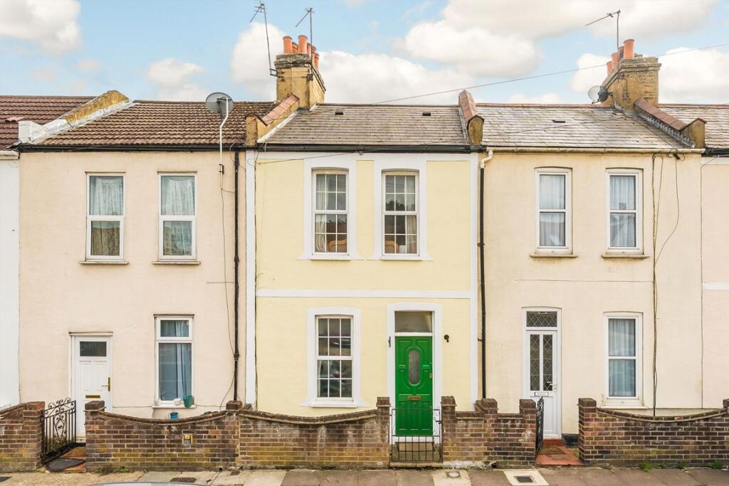 2-bed terraced on Worton Road, Isleworth, £425,000