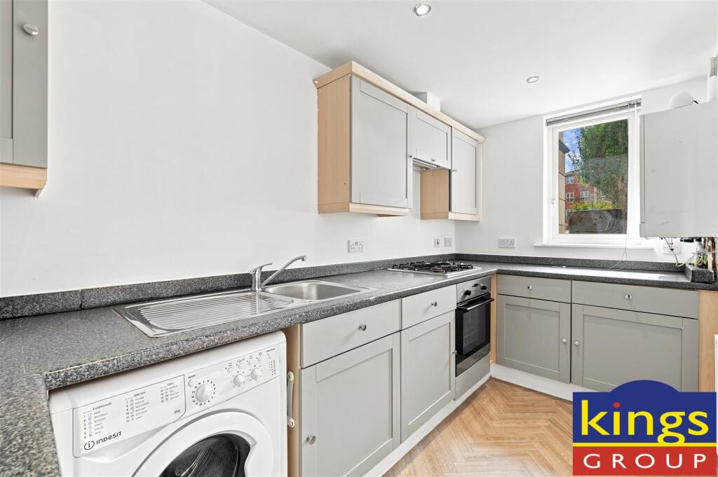 Apartment in London - View 3
