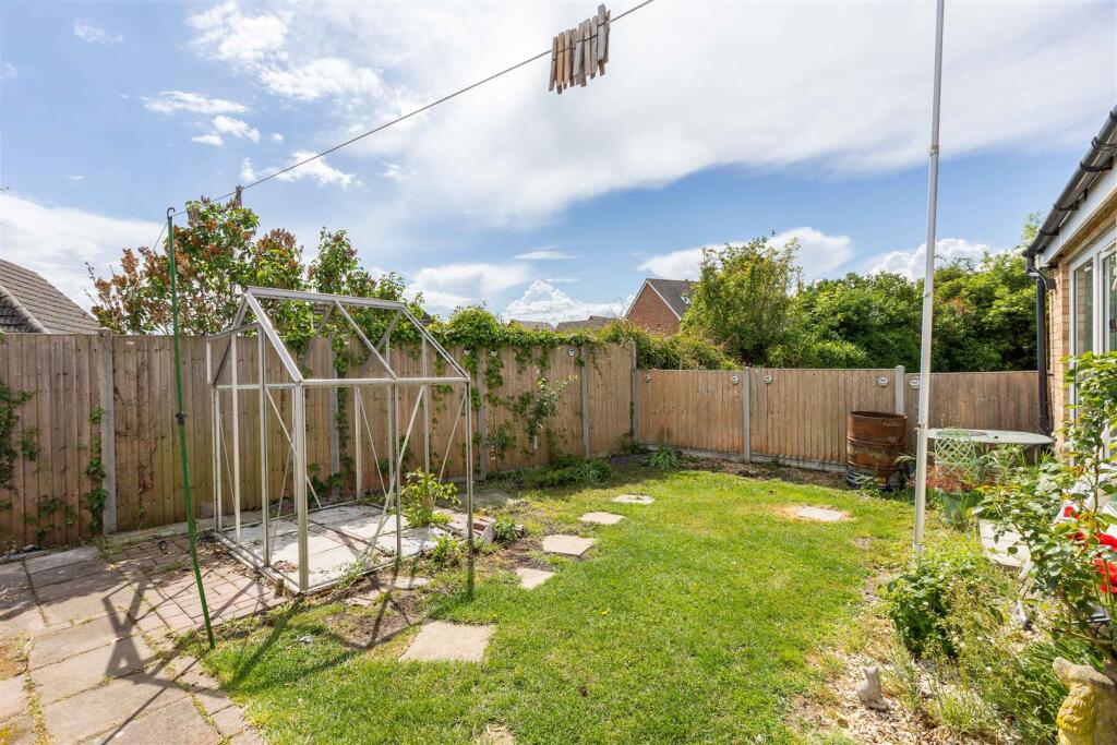Coxs Way, Arlesey, SG15 6TF photo 4