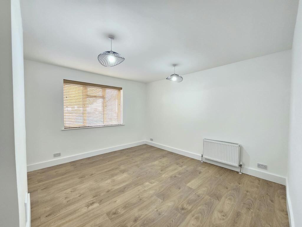 Main image of property: Flat A, Station Road, Crayford, Dartford, Bexley