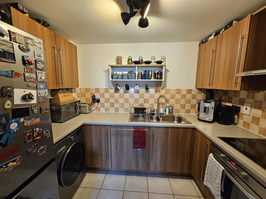 Apartment in Kettering, Brambleside - View 3