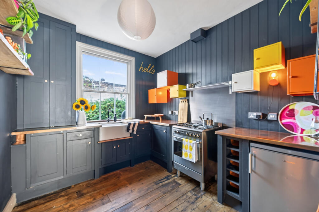 House in Tonbridge - More