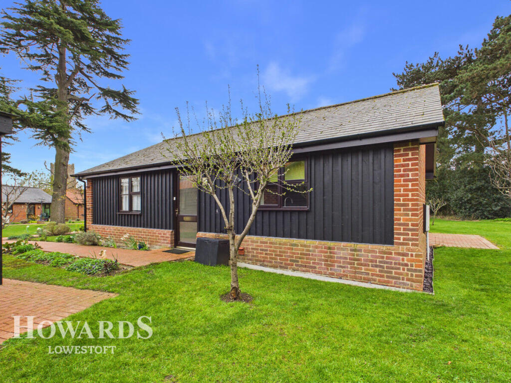 Main image of property: Chapel Road, Lowestoft