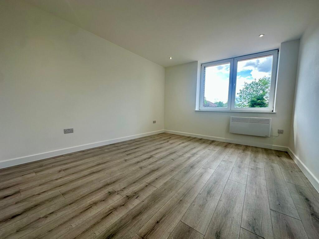 Apartment in Hemel Hempstead - View 5