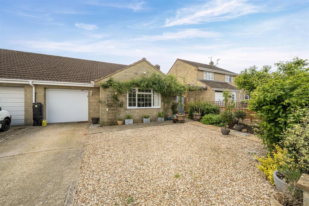 2-bed semi-detached on Packers Way, Misterton, Crewkerne, £287,500