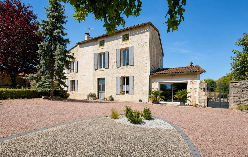 Main image of property: Poitou-Charentes, Charente, Verteuil-sur-Charente