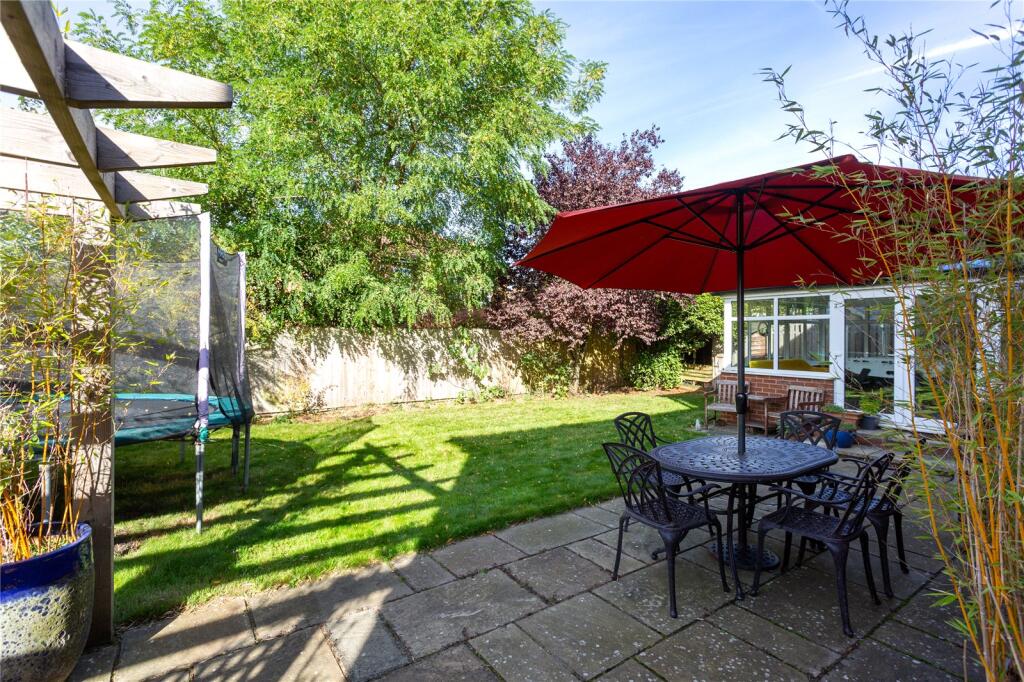 House in Escrick, North Yorkshire - More