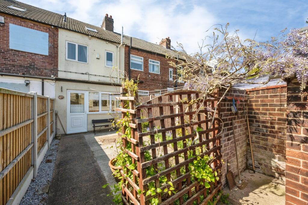 House in Barnsley, South Yorkshire - View 3