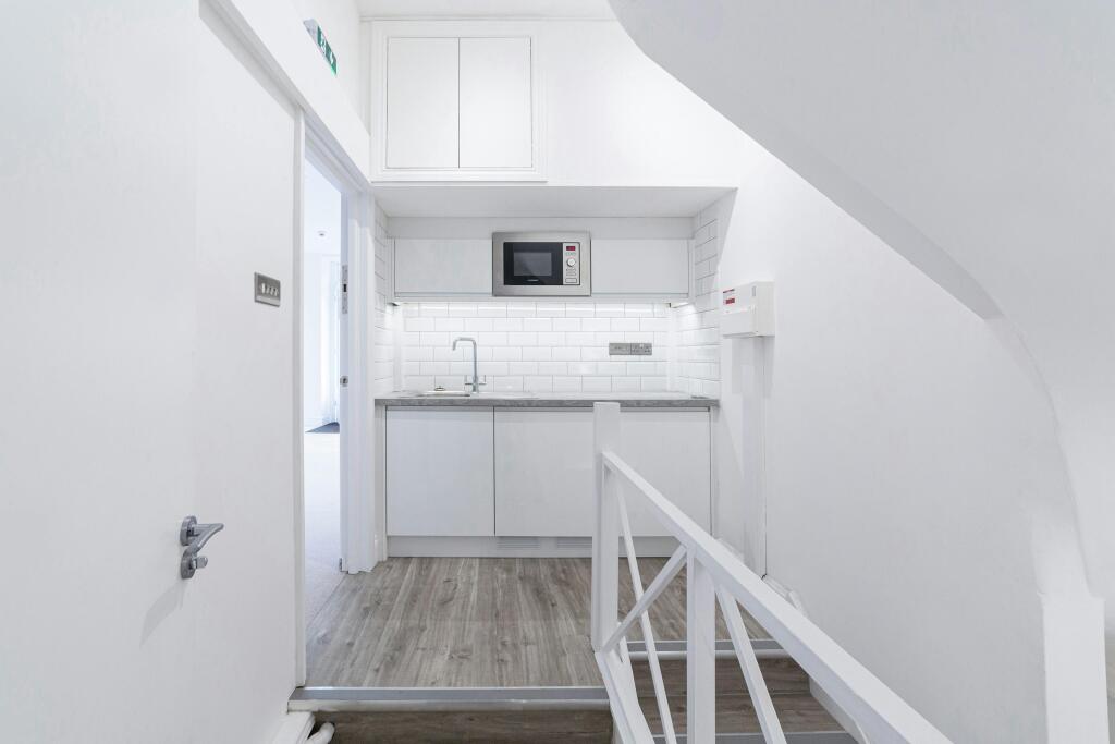 staircase 1.jpg