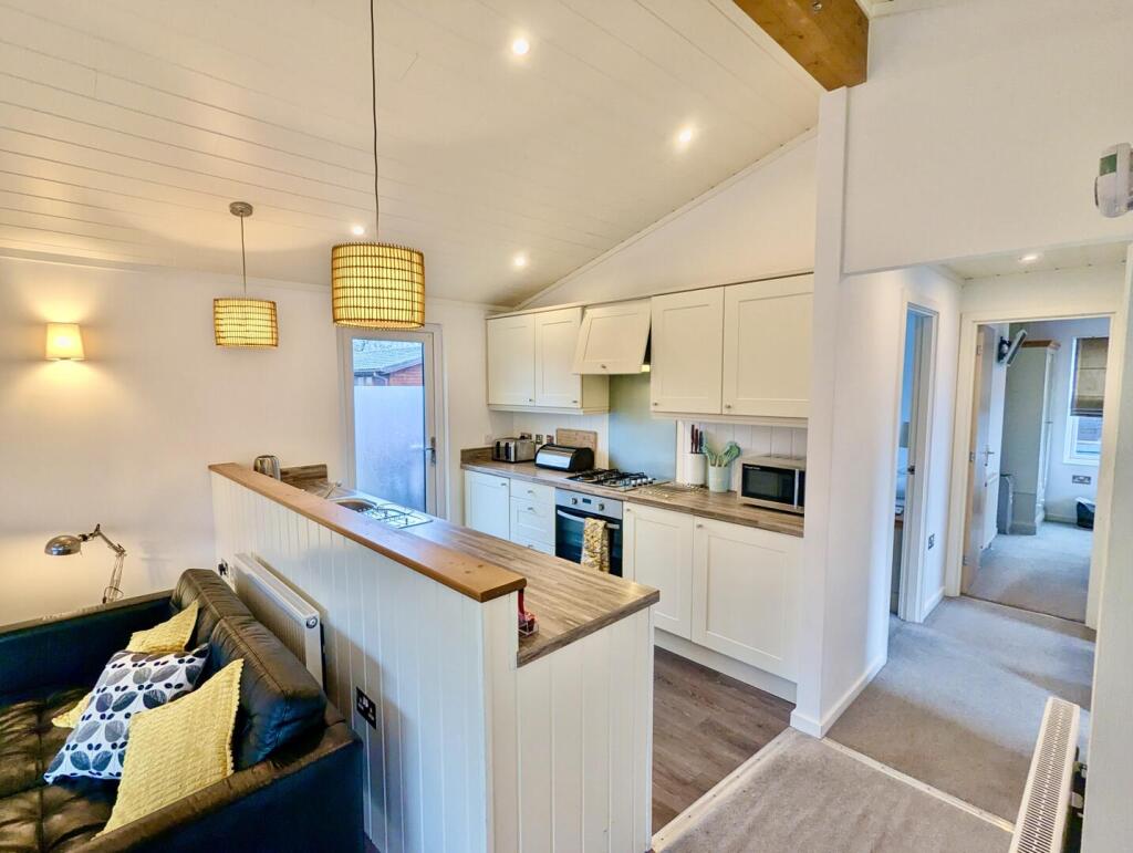 White Cross Bay Holiday Park & Marina, Ambleside Road, Windermere, LA23 1LF photo 3