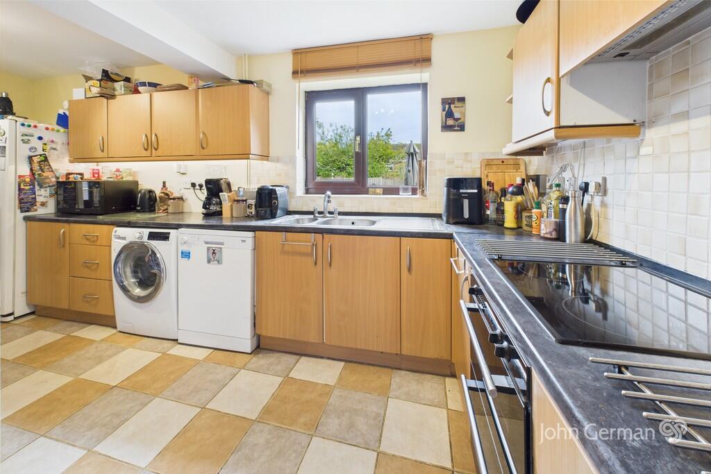 60 Fairway Road photo 2