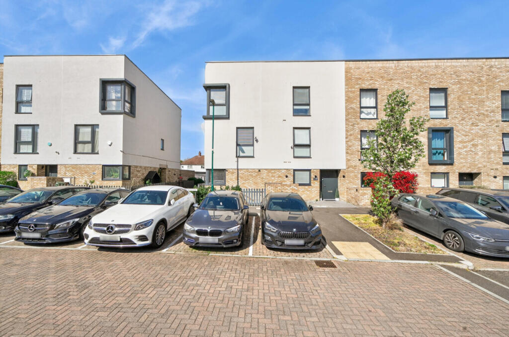 Main image of property: Holly Tree Crescent, Carshalton, London, SM5