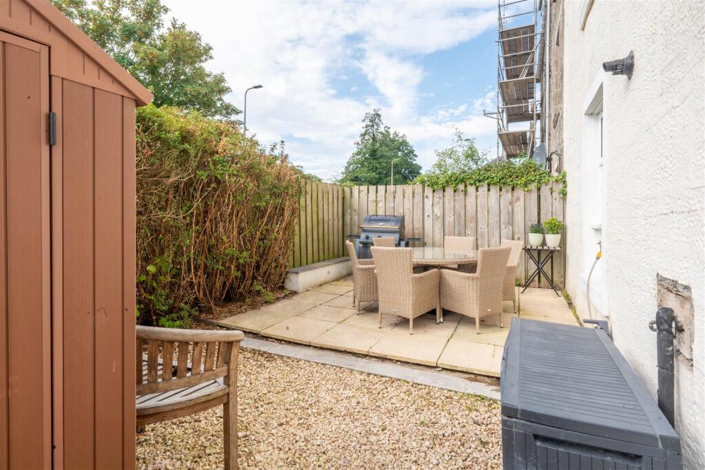 Apartment in Perth - View 3