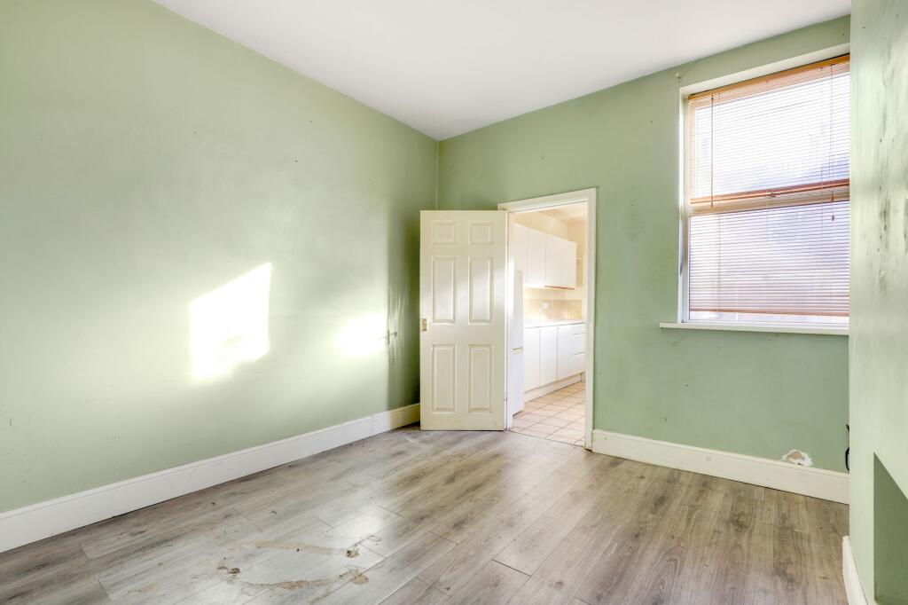 House in Nottingham - View 3