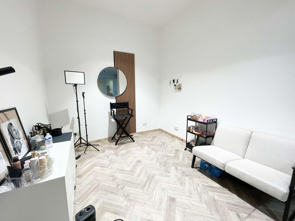 Beauty Room