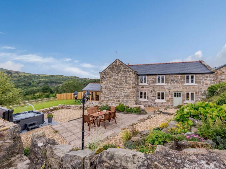 Main image of property: Cae Madog Farm, Ffordd Yr Ysgol, Gwynfryn, Wrexham, LL11 5TR
