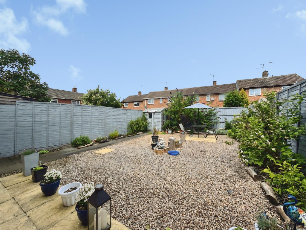 Pen Close, Leicester photo 2