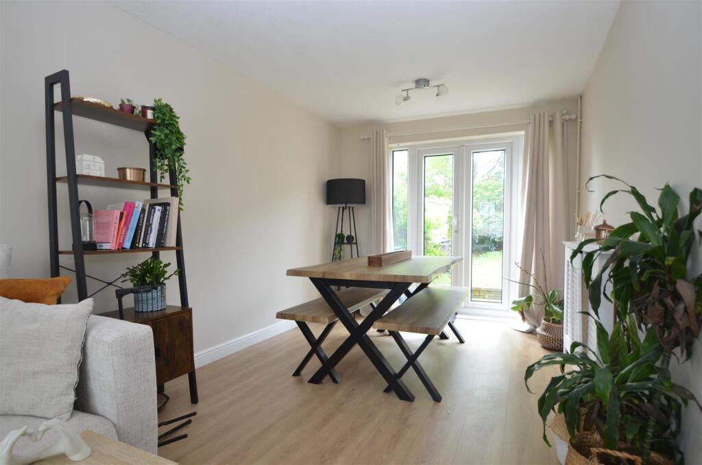 House in Nailsea, North Somerset - More