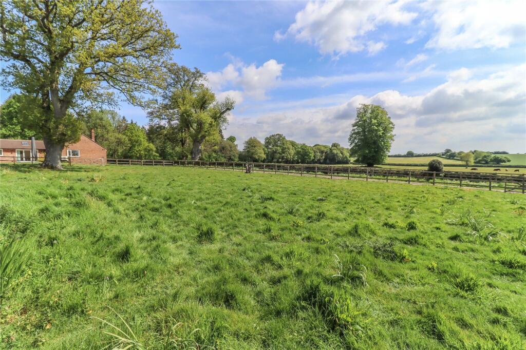 Ramridge Park, Andover, Hampshire, SP11 photo 3