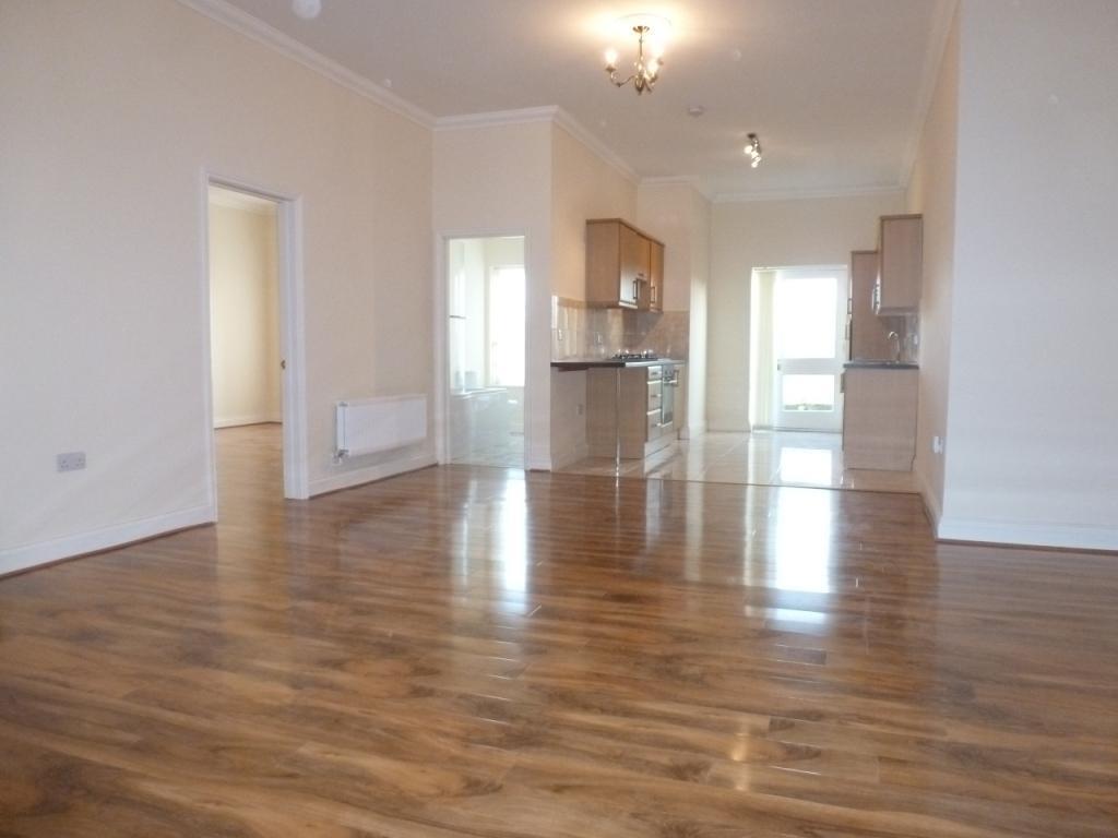 House in Lincoln - View 5