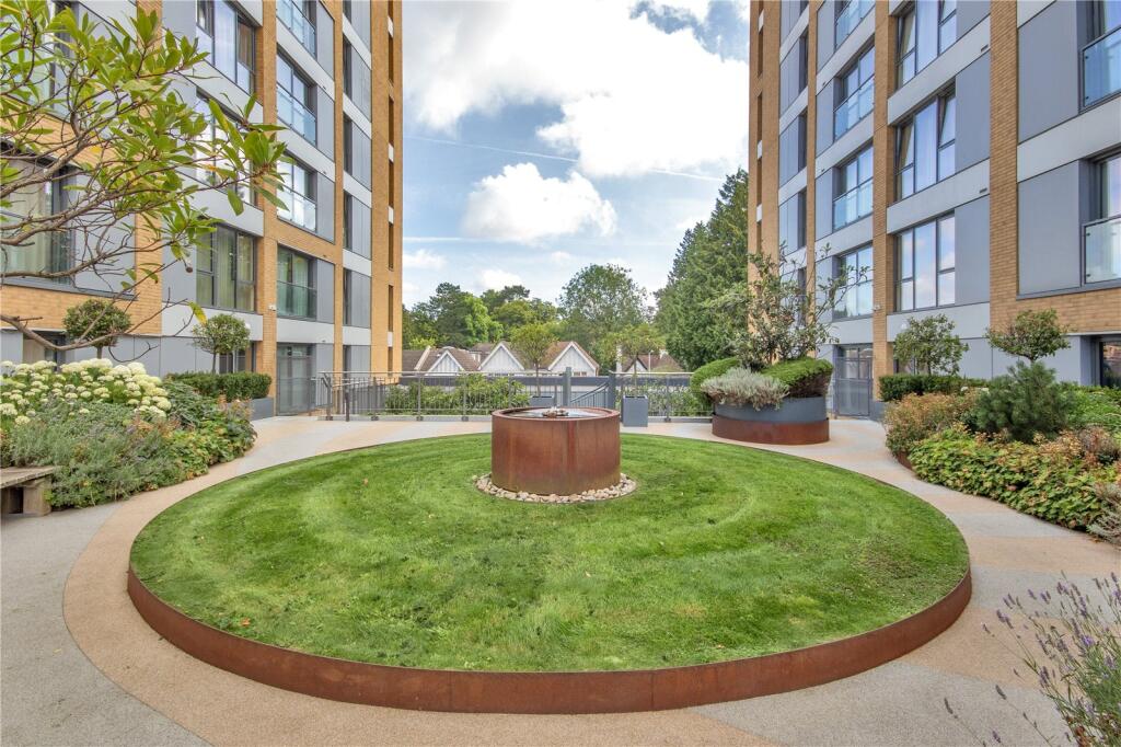 Apartment in Sevenoaks - View 4