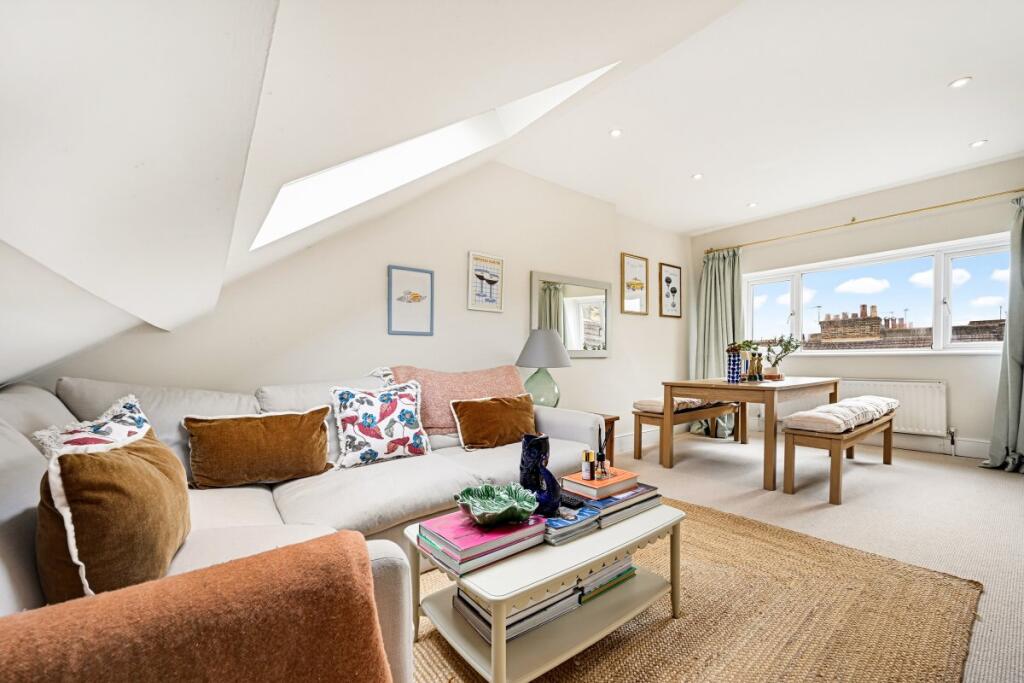 Apartment in London - View 5