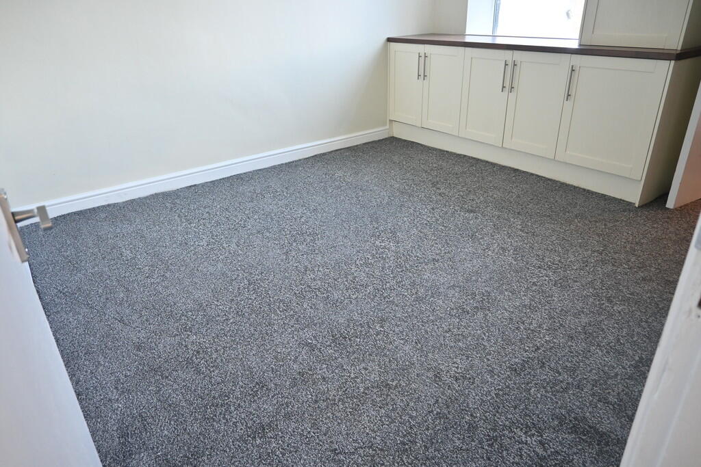 House in Bradford, Keighley - View 4