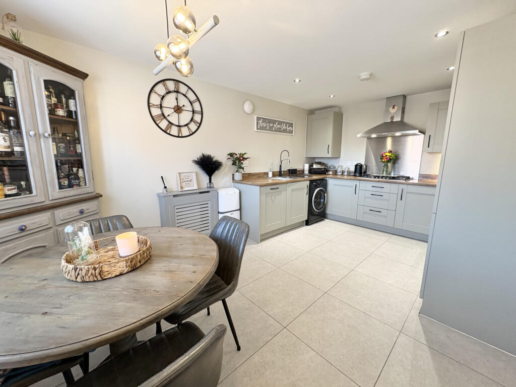 Eagle Drive, Cleveleys, Lancashire, FY5 photo 3