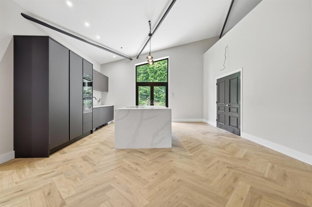 House in East Hertfordshire, Hormead - View 4