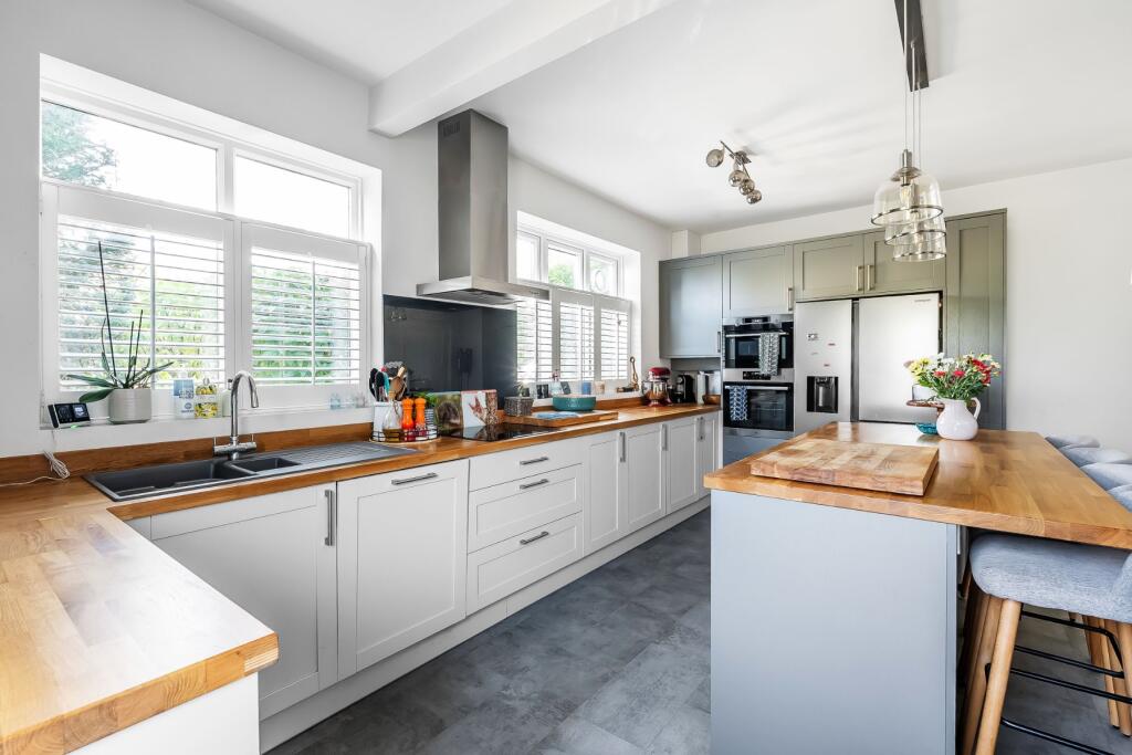 House in Guildford, Surrey - View 6