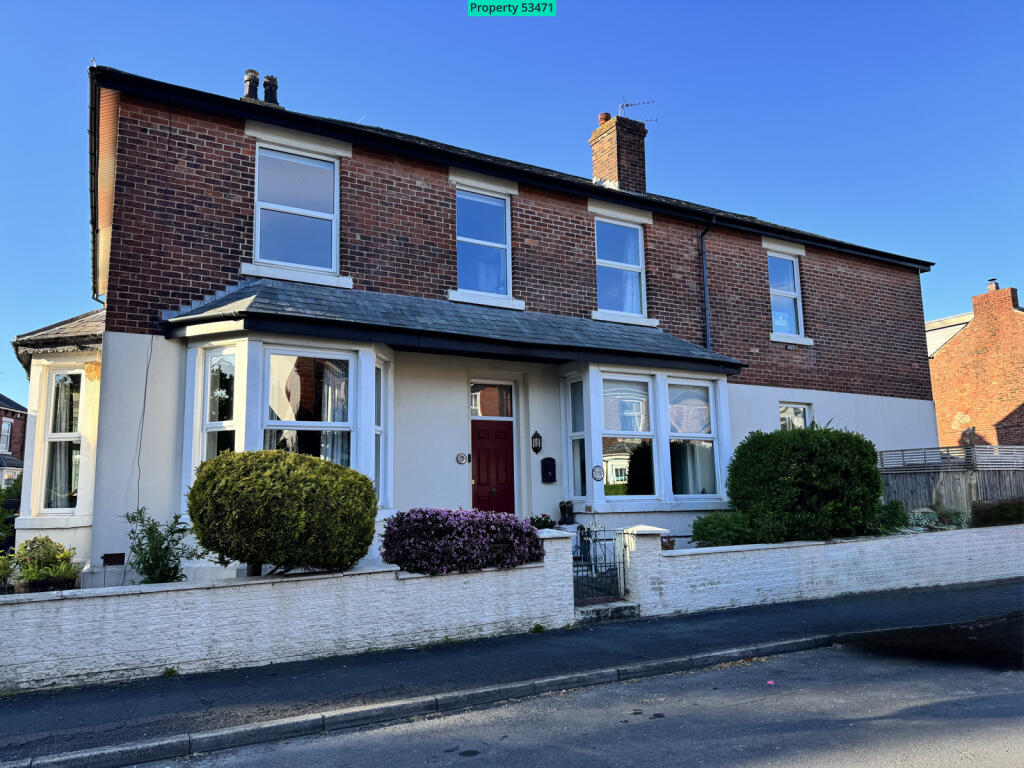 Main image of property: 1 Hayfield Avenue, Poulton-le-Fylde, FY6