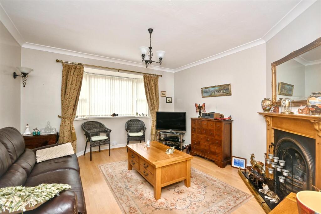 Channel View Road, Eastbourne photo 5