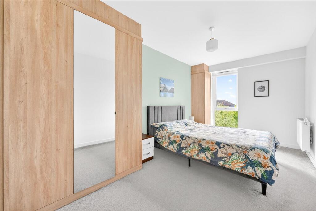 Apartment in London - More