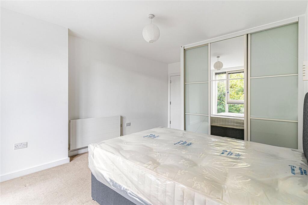 Apartment in London - View 2