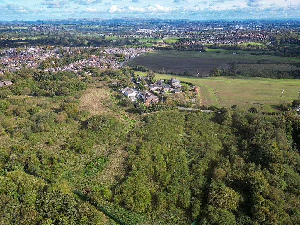 House in West Lancashire, Tontine, Up Holland - View 3