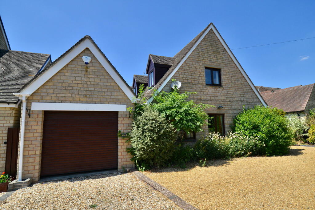 House in Evesham, North and Middle Littleton - View 2