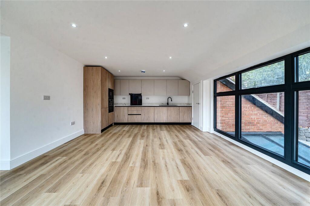 House in London - View 3