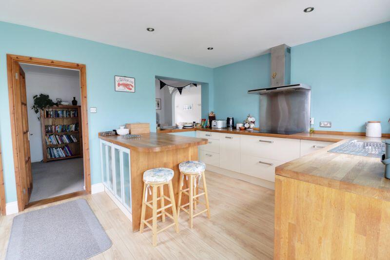 Cavendish Drive, Waterlooville photo 4