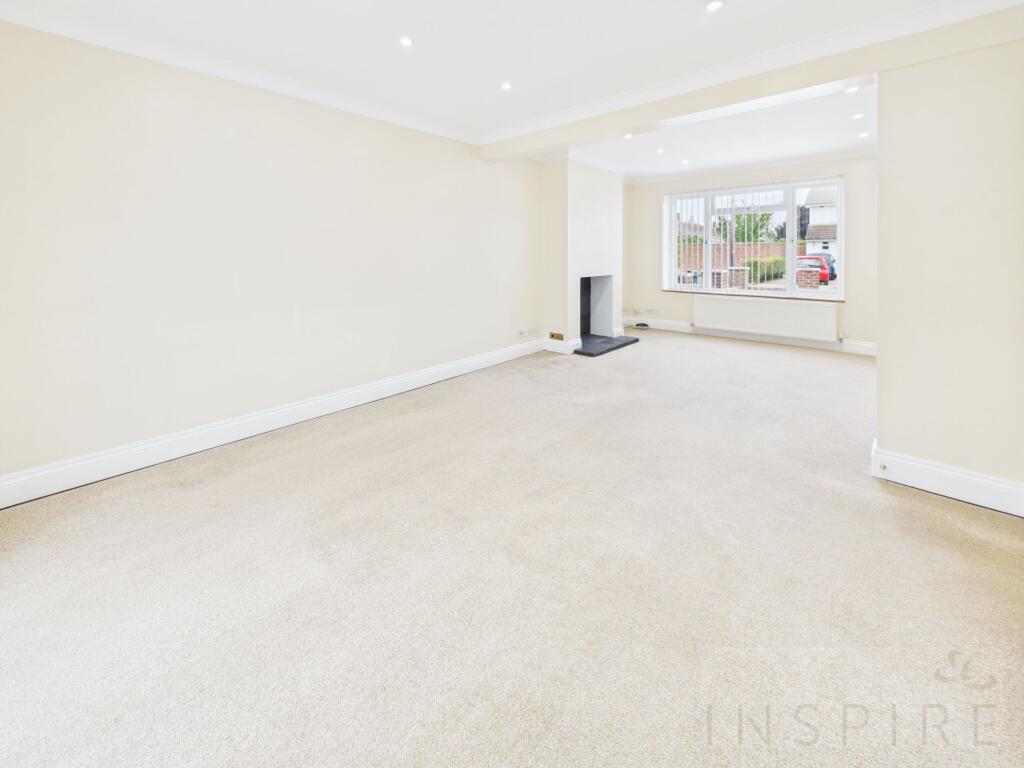 Gainsborough Road, Crawley, RH10 - View 2