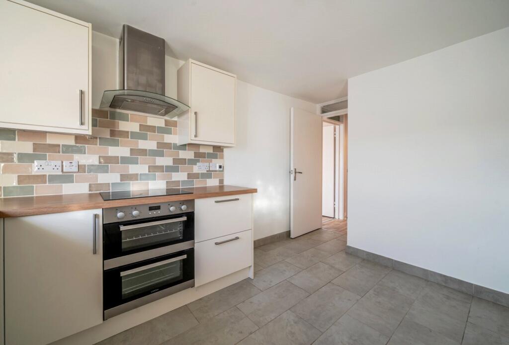 Lilleys Alley, Tewkesbury, Gloucestershire, GL20 photo 2