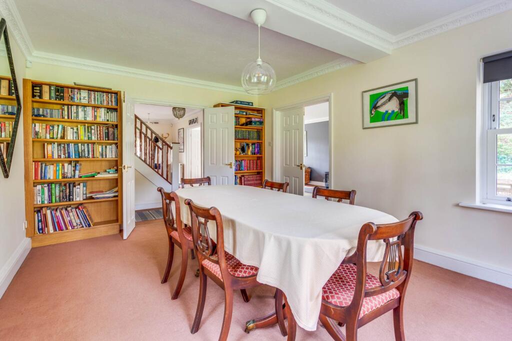 Upper Warren Avenue, Caversham Heights photo 4