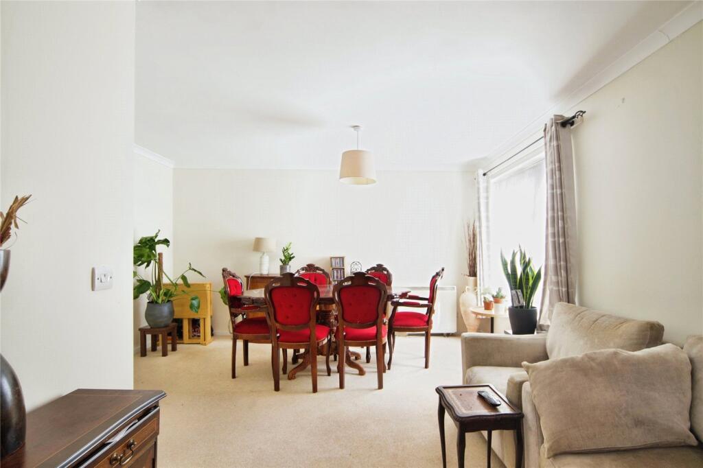 Apartment in London - View 3
