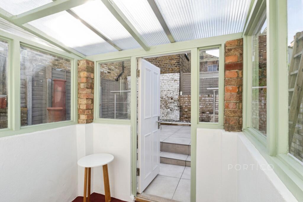 House in London - View 4