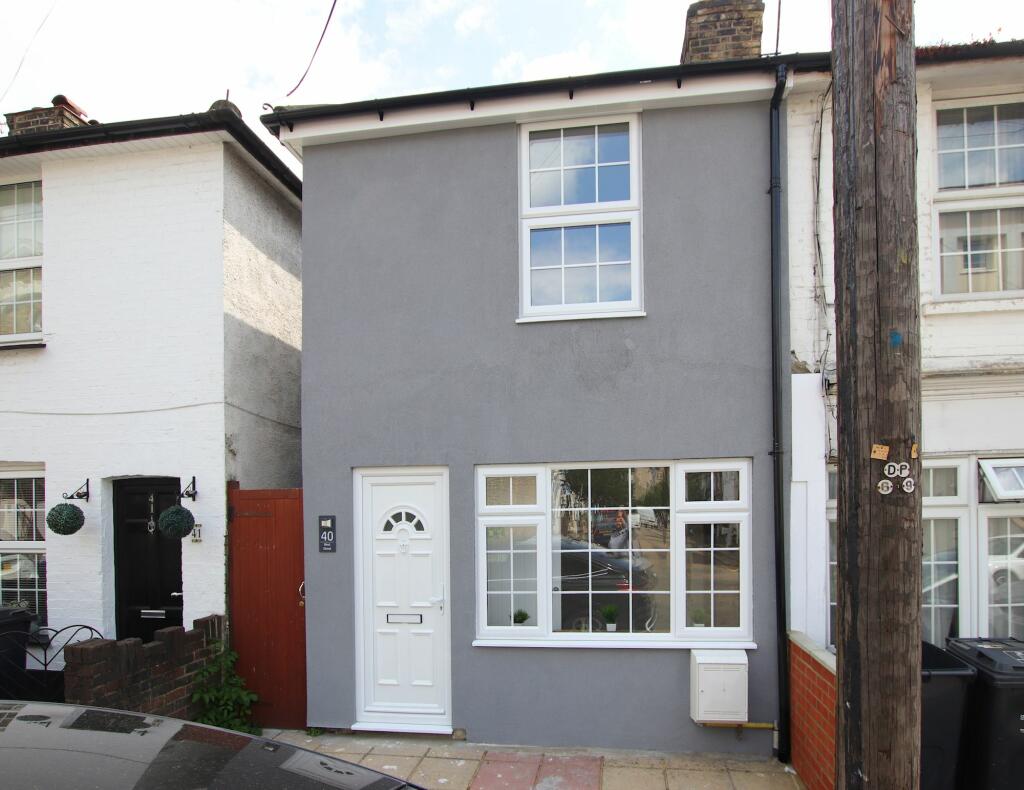 3-bed terraced on West Street, Central Croydon, £365,000