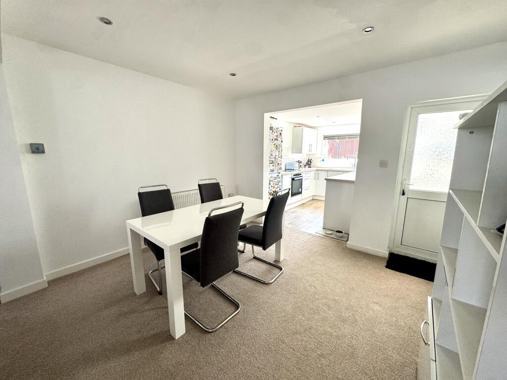 House in East Cowes, Osborne - More