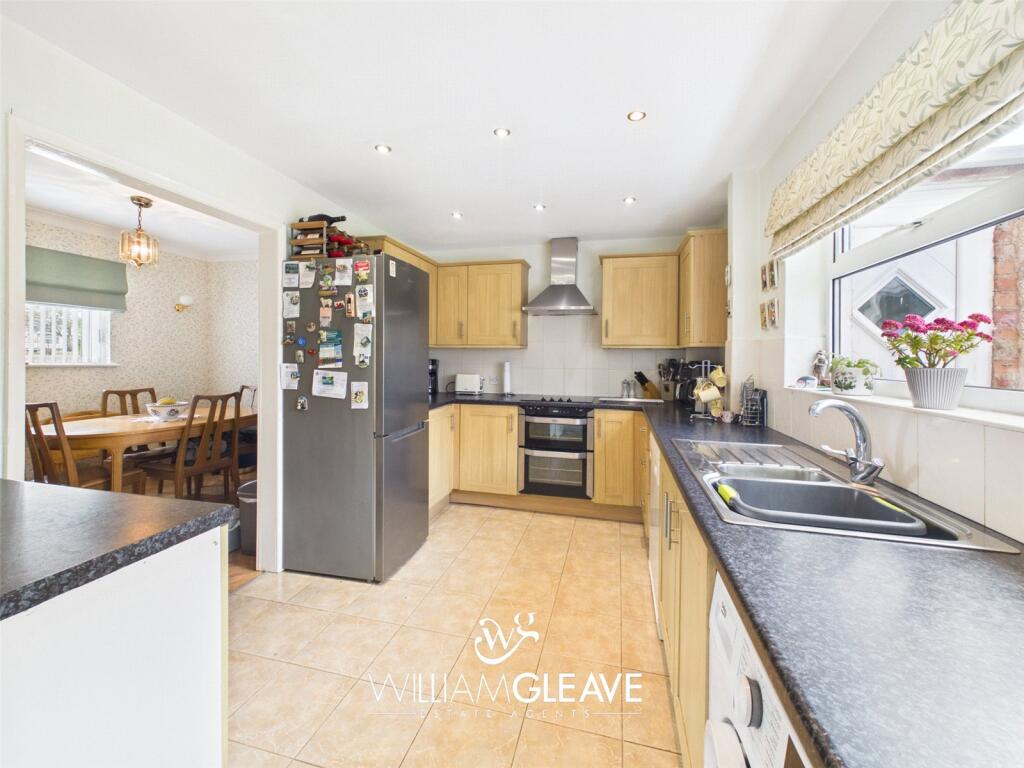 House in Pen-y-ffordd, Coed Mor, Llanasa - View 4