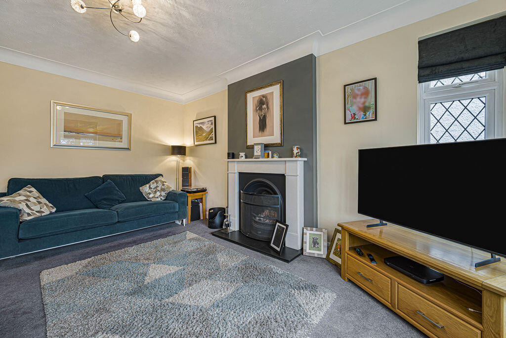 House in Bexley, Bridgen - More