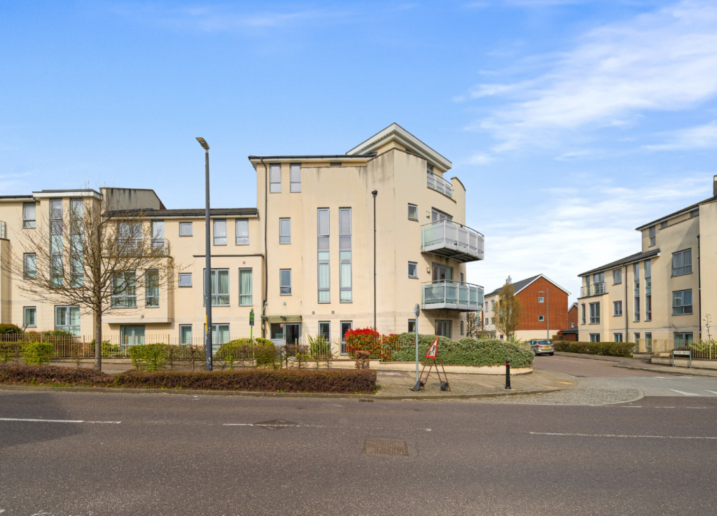 Main image of property: Springhead Parkway, Northfleet, Gravesend, Kent, DA11