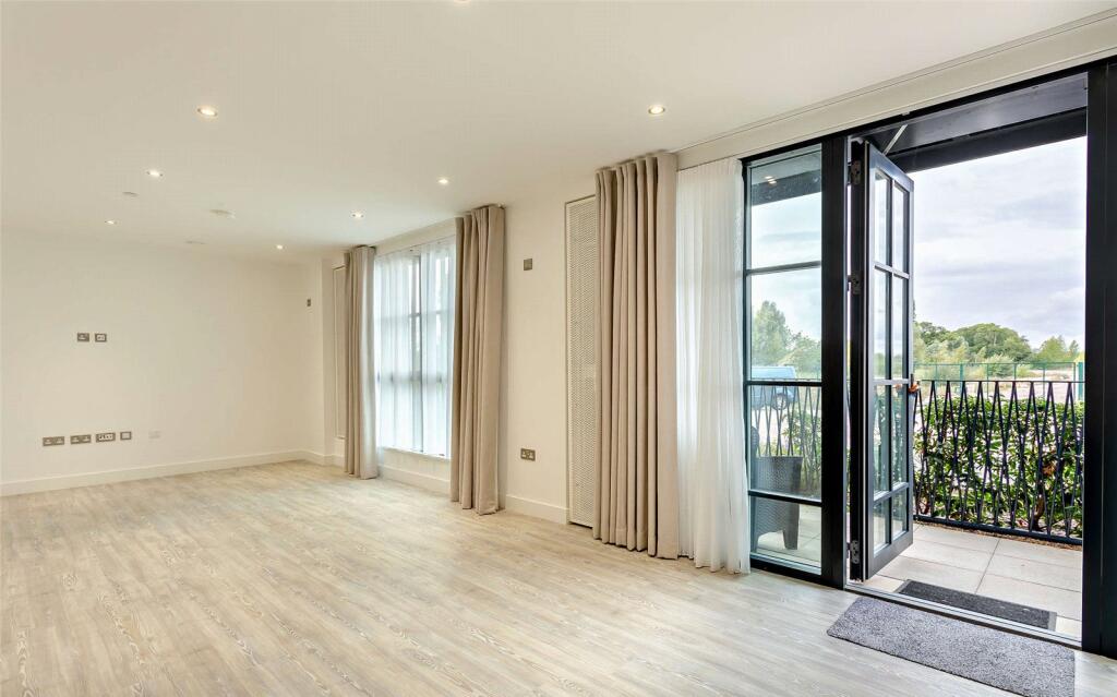 Apartment in Cambridge, Eddington - More
