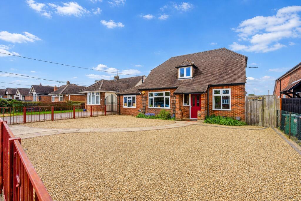 Main image of property: Manor Road, Caddington, Luton, Bedfordshire, LU1